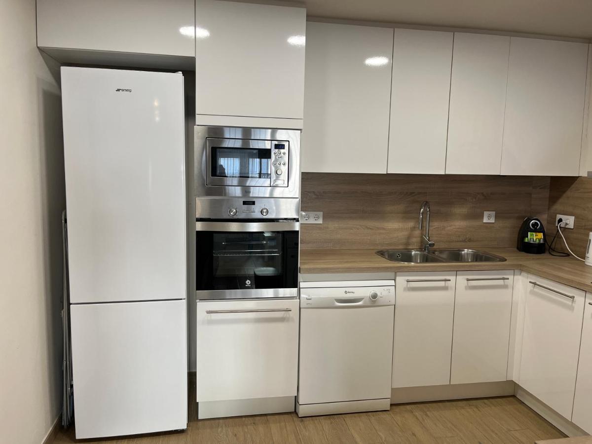 Apartamento En La Playa. Free Parking. Free Wifi L' Escala Екстериор снимка