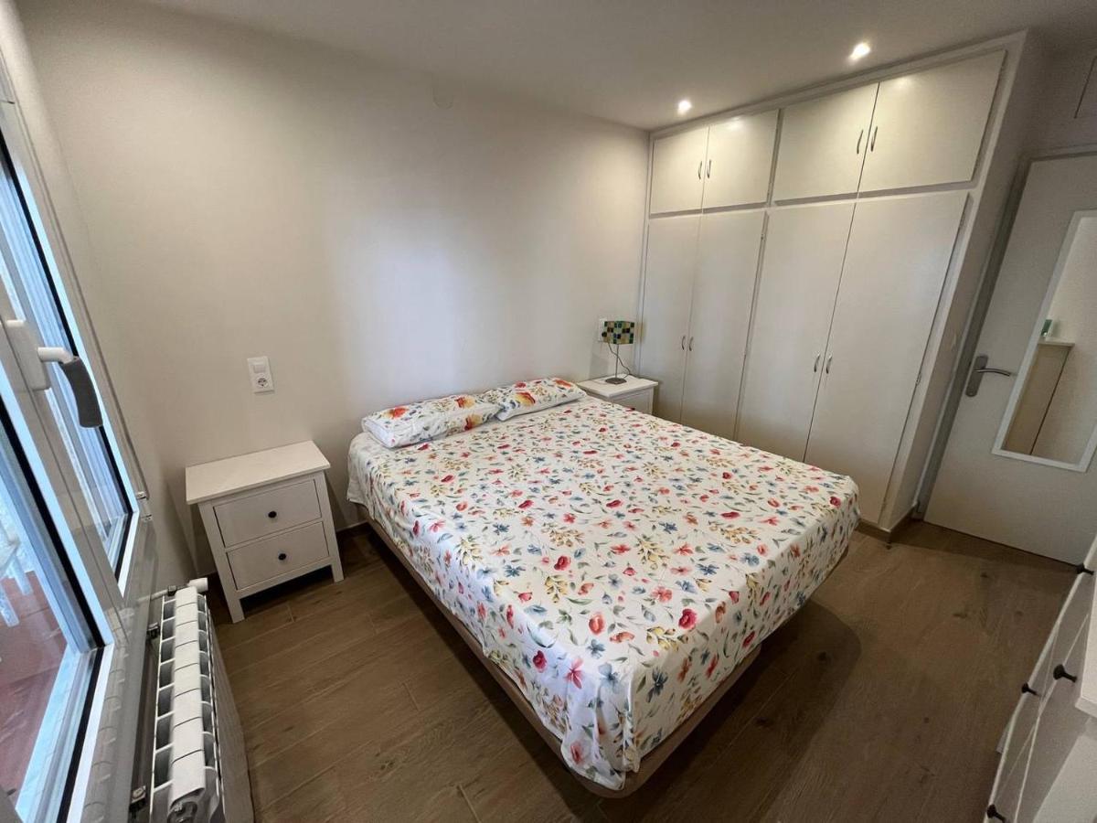 Apartamento En La Playa. Free Parking. Free Wifi L' Escala Екстериор снимка