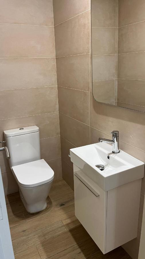 Apartamento En La Playa. Free Parking. Free Wifi L' Escala Екстериор снимка