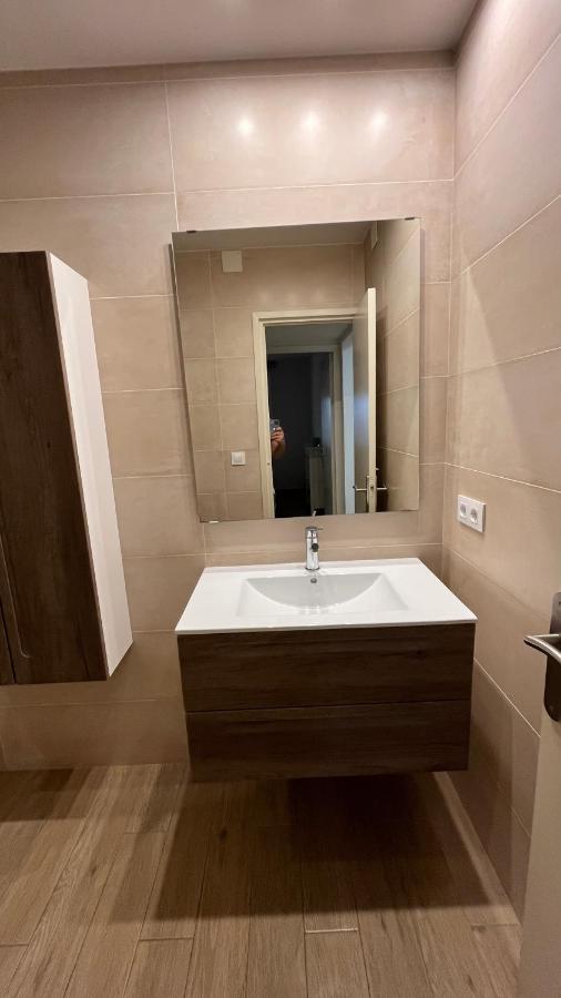 Apartamento En La Playa. Free Parking. Free Wifi L' Escala Екстериор снимка